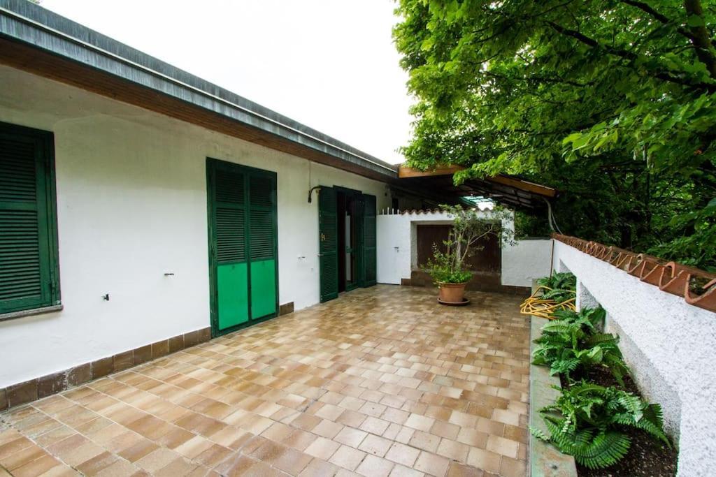 Casa Su Lago Privato A Due Passi Da Milano Segrate Exterior foto