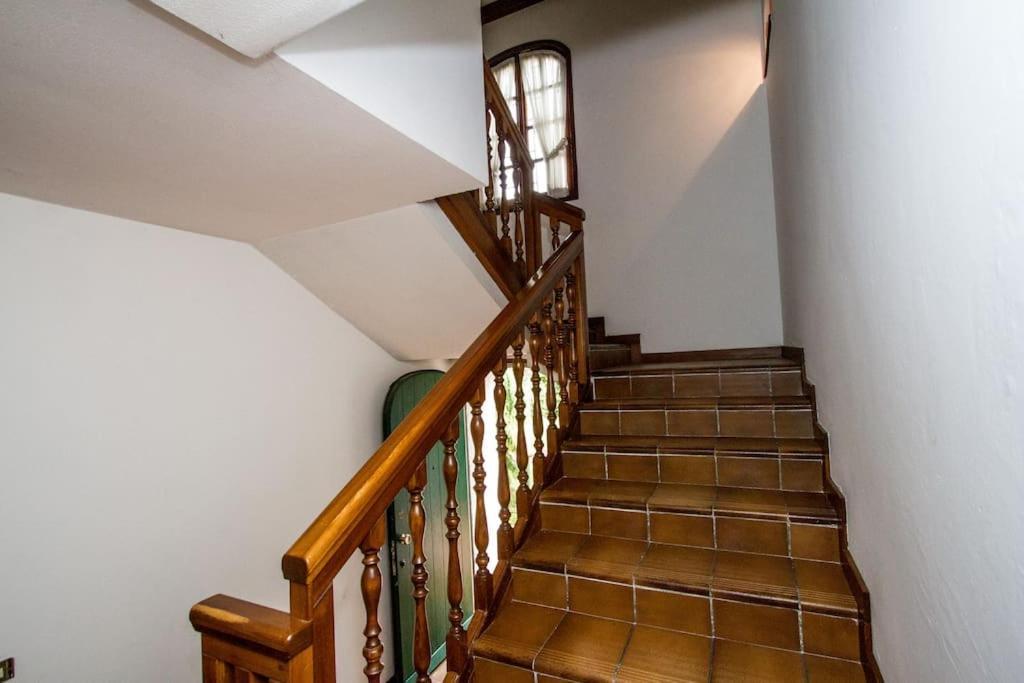 Casa Su Lago Privato A Due Passi Da Milano Segrate Exterior foto