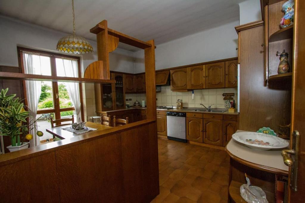 Casa Su Lago Privato A Due Passi Da Milano Segrate Exterior foto