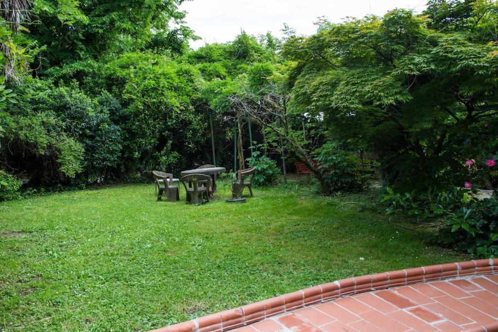 Casa Su Lago Privato A Due Passi Da Milano Segrate Exterior foto
